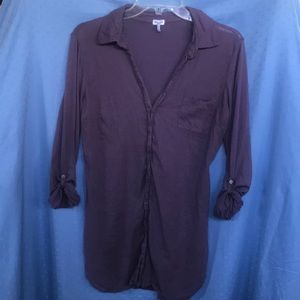 Splendid top w/ front pocket v neck